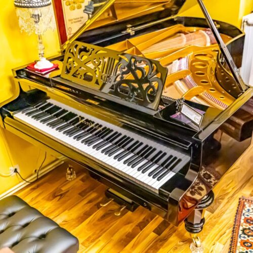 Bösendorfer Klaviere & Flügel Blüthner Yamaha Kawai C. Bechstein Steinway & Sons restauriert renoviert gebraucht Wien Österreich Versand weltweit