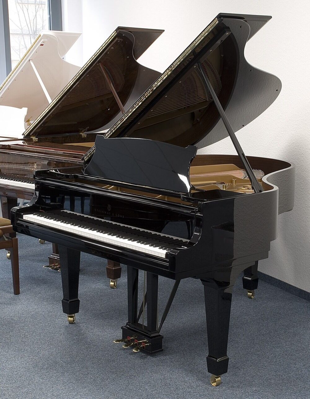 Gebrauchter Steinway & Sons Flügel M-170 aus dem Jahr 1948 mit 3 Pedalen