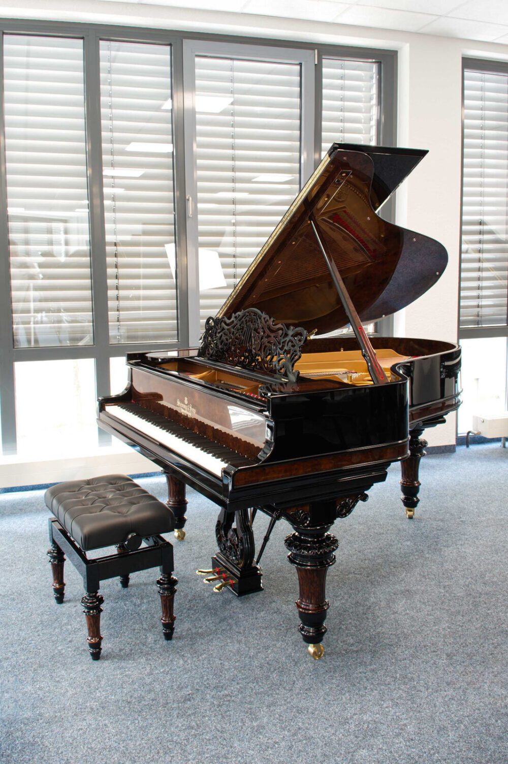 Steinway & Sons Flügel O-180 aus Wurzelholz mit schwarzen Akzenten, Baujahr 1903, gebraucht